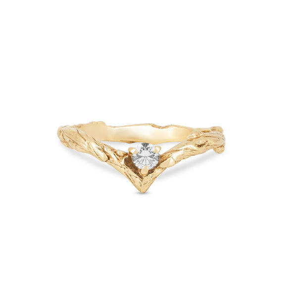 Top-down view of the Hawthorn Lab-Grown Diamond Arrow Ring in 14k solid gold.
