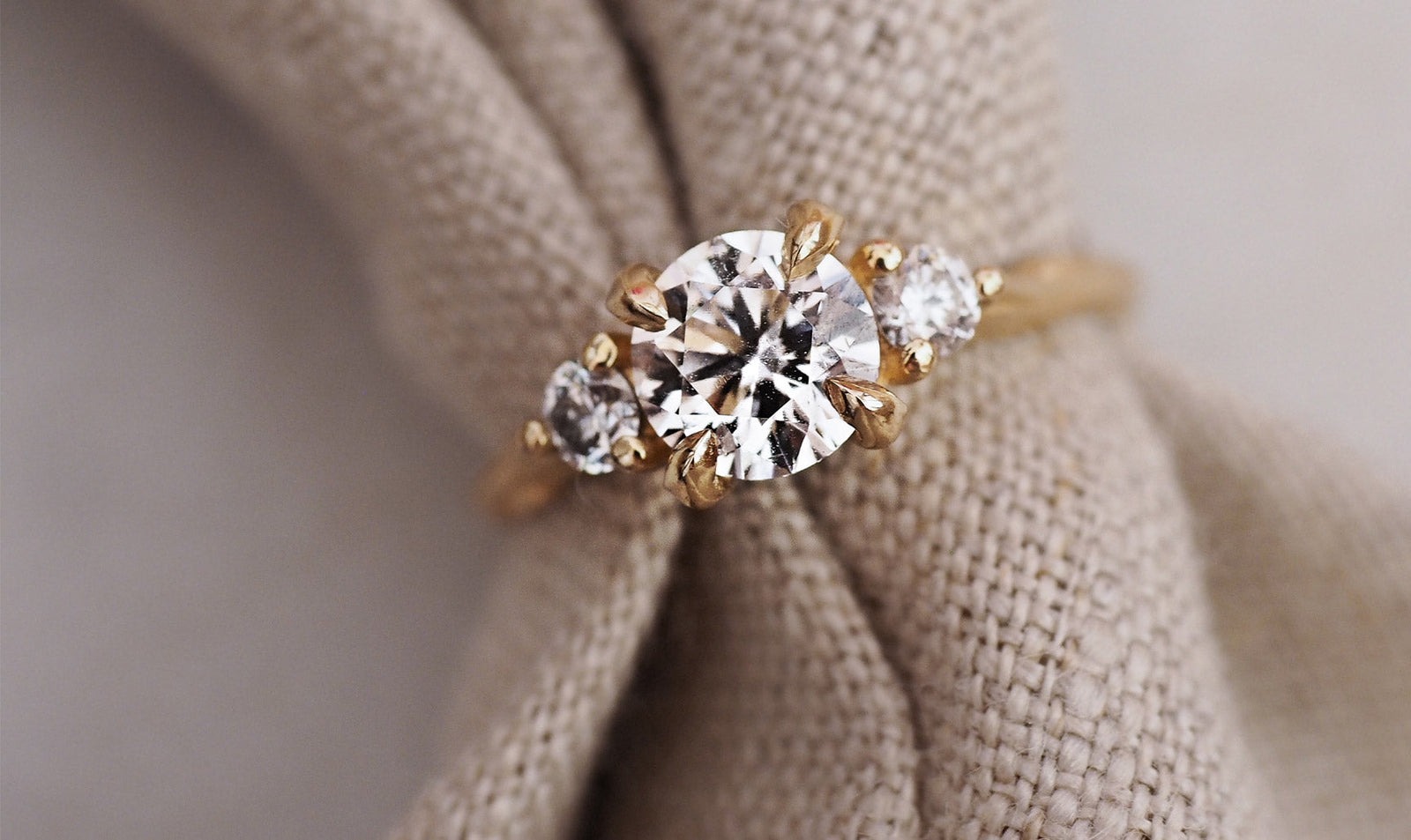 Round Engagement Rings